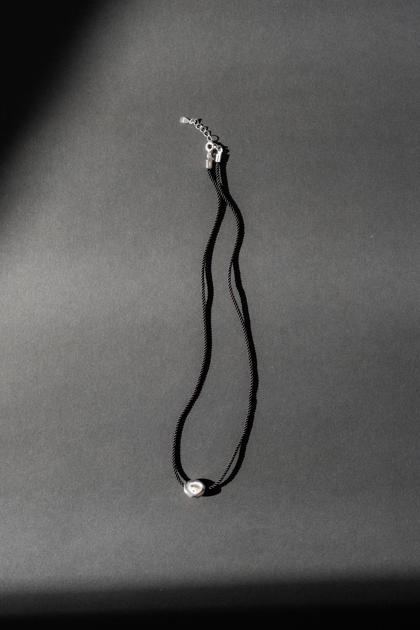 19268_Rock Pendant Necklace