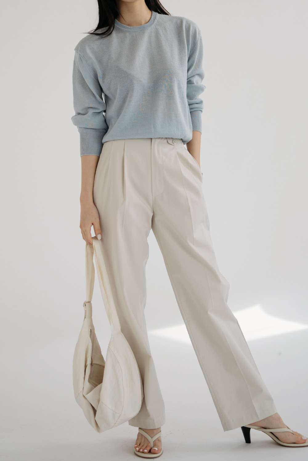 15016_Tuck Cotton trousers