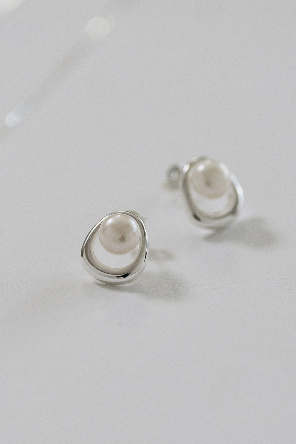 16201_Silver Pearl Earrings